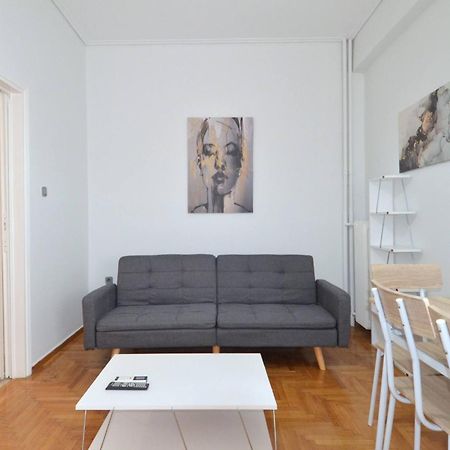 A Cozy Minimal Apartment At Koukaki, Dimitrako... Atenas Exterior foto