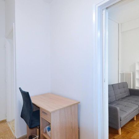 A Cozy Minimal Apartment At Koukaki, Dimitrako... Atenas Exterior foto